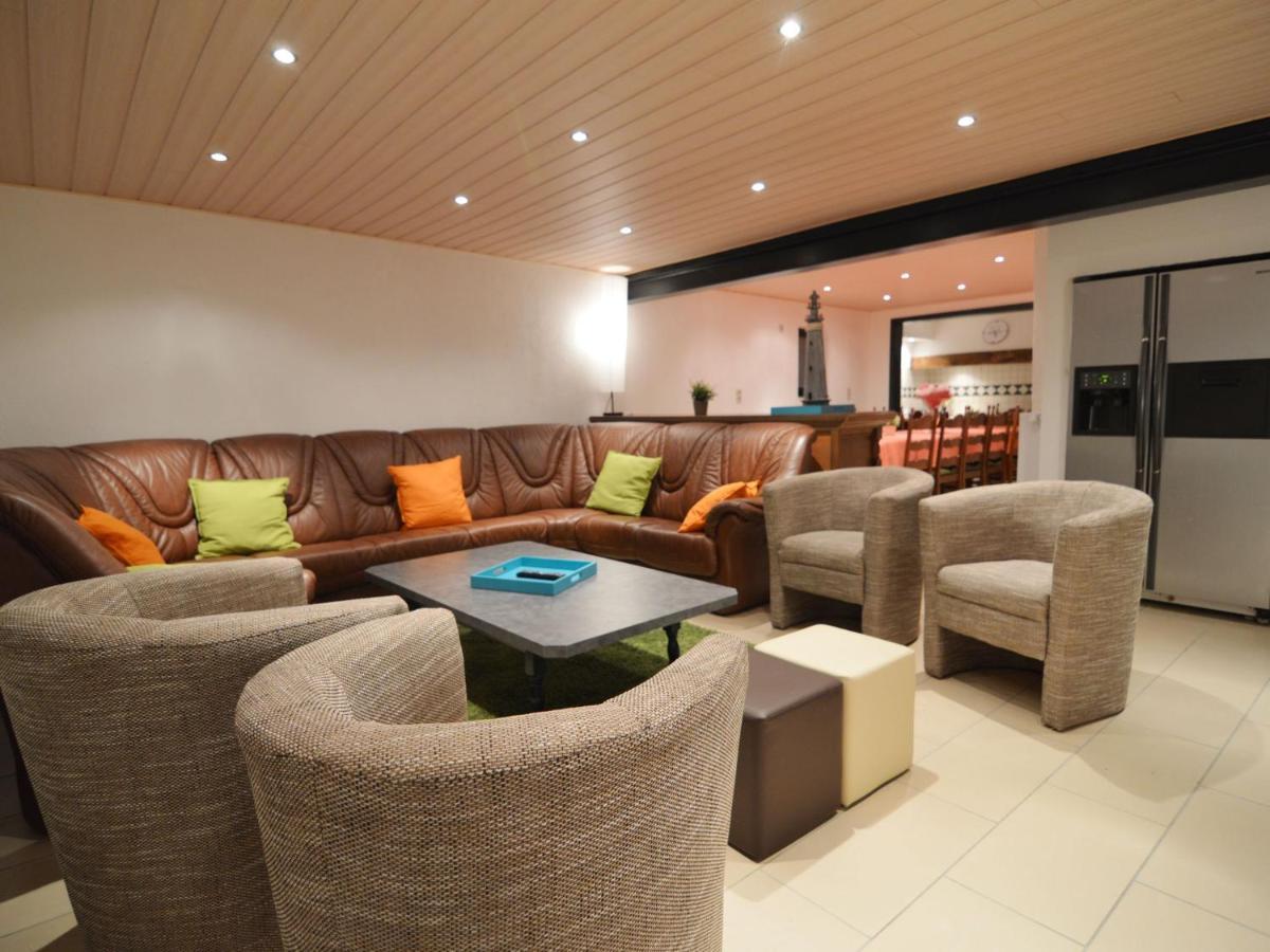 Modern In With Private Pool