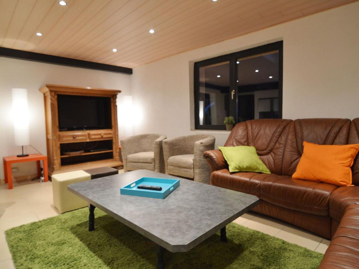 Modern In With Private Pool * Sourbrodt